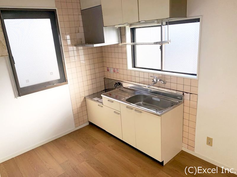 居室・リビング　明るいダイニング