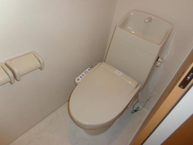 トイレ　シャワー付トイレ
