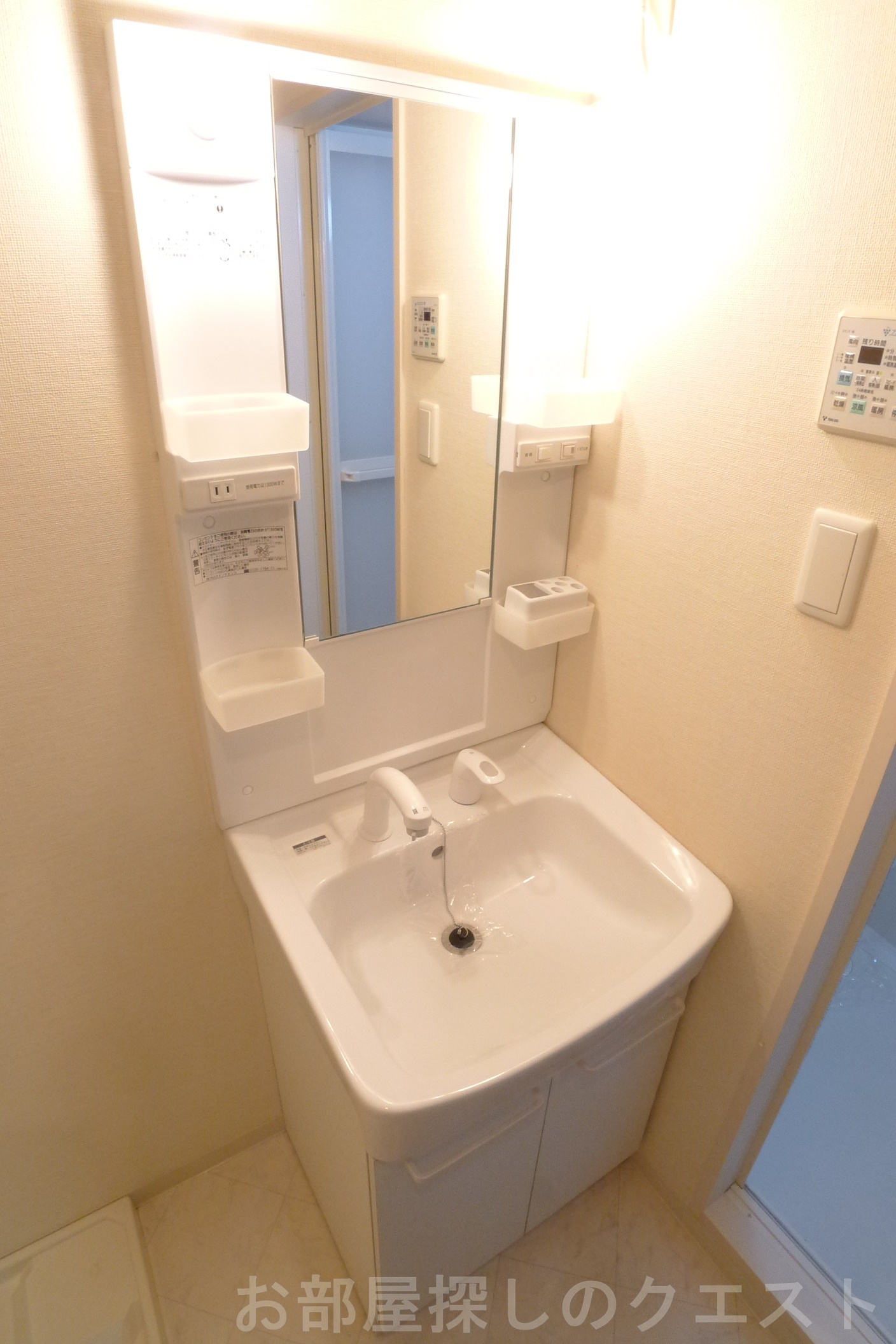 洗面設備　（写真は同仕様）