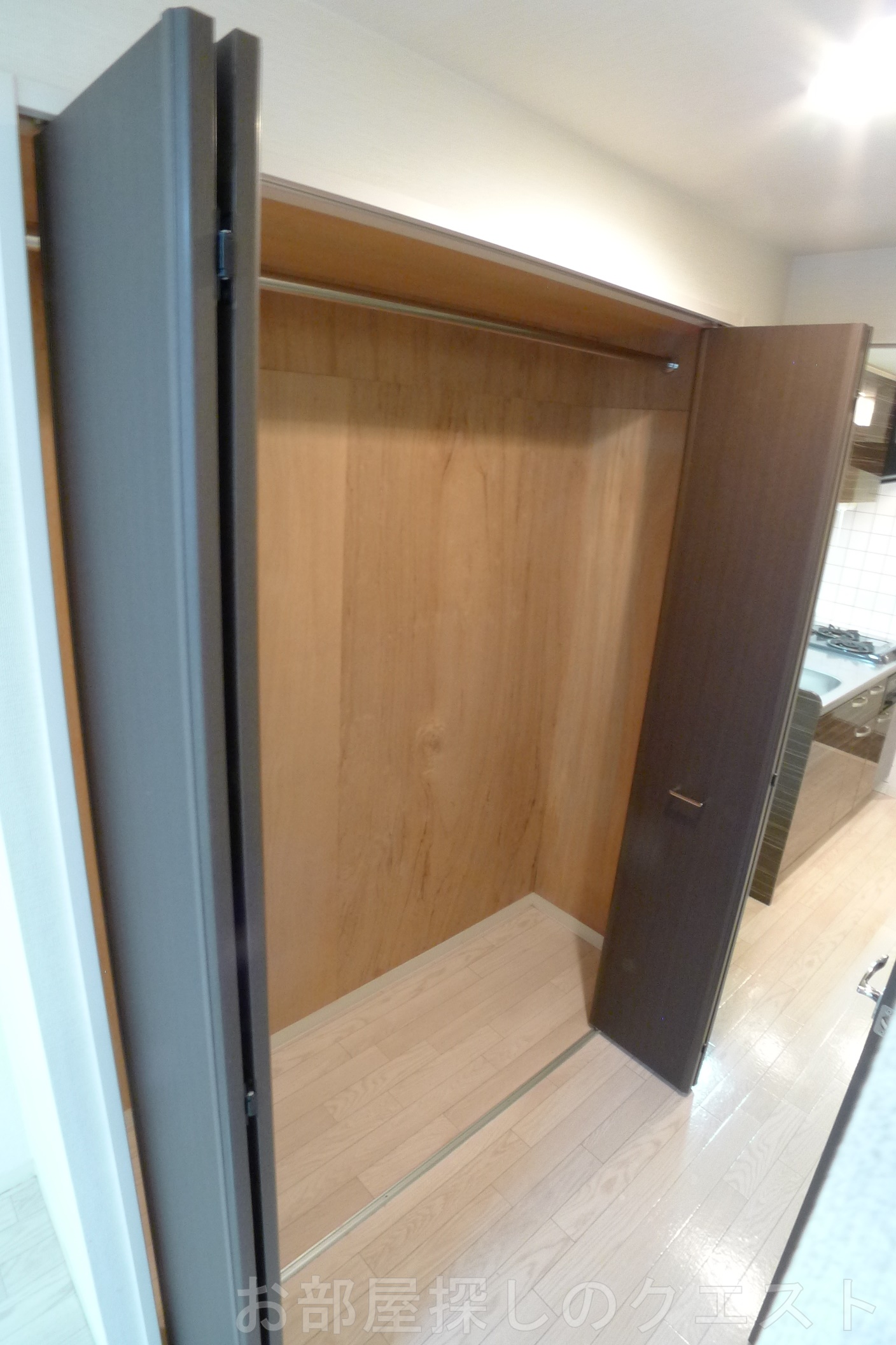 収納　（写真は同仕様）