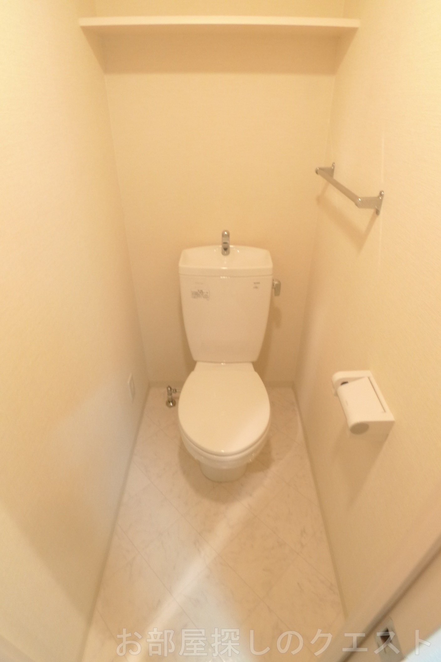 トイレ　（写真は同仕様）