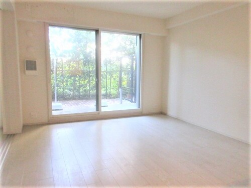 居室・リビング　開放感のあるゆったりとしたお部屋です♪