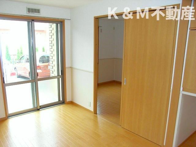 居室・リビング　ゆったりとした居間です