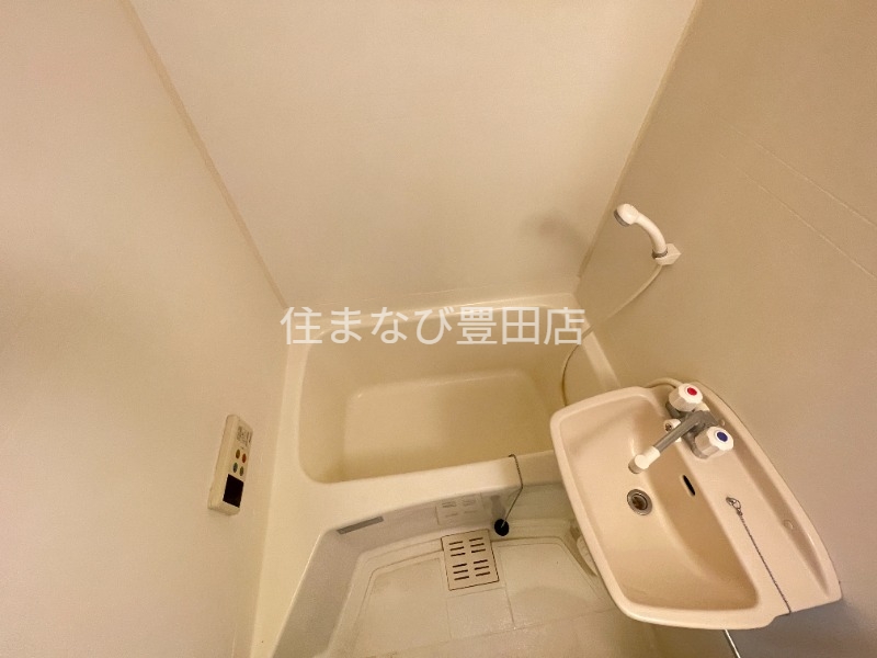 バス・シャワールーム　同型別部屋写真