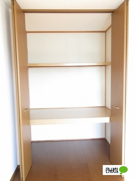 収納　洋室収納