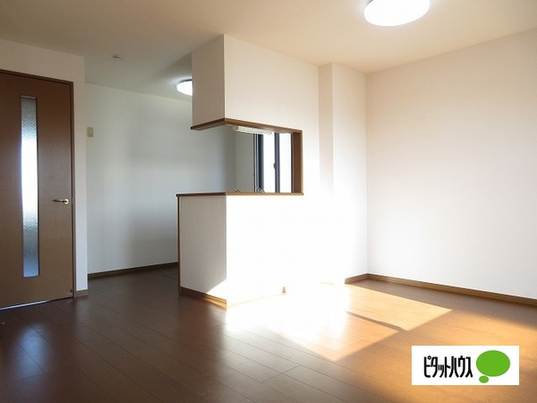 居室・リビング　リビング