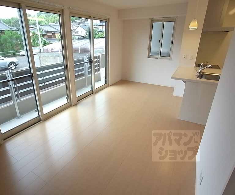 居室・リビング　広々リビング