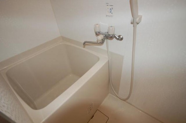 バス・シャワールーム　バスルーム