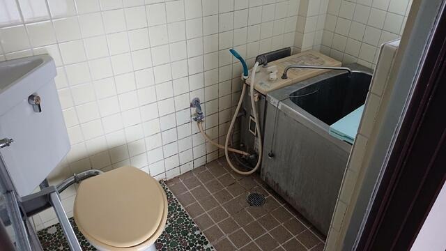 バス・シャワールーム