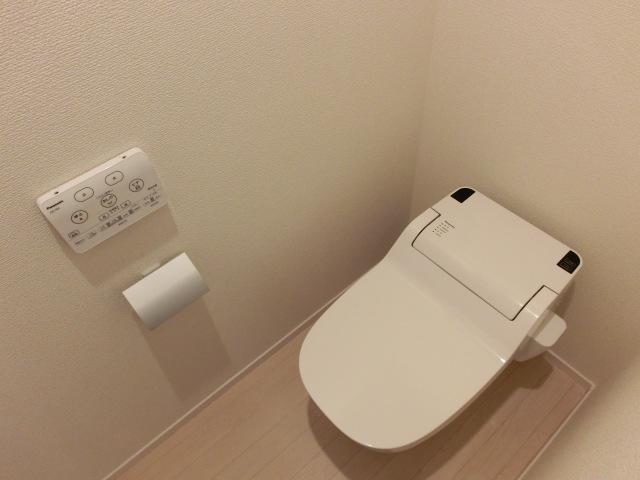 トイレ　トイレもきれいです
