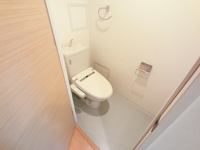 トイレ　※室内は現況を優先します