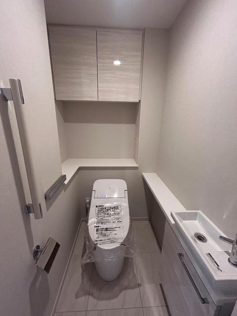 トイレ　温水洗浄暖房便座