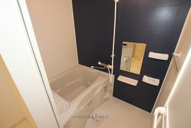 バス・シャワールーム　お風呂で日々の疲れを落としましょう 306号室　2021年9