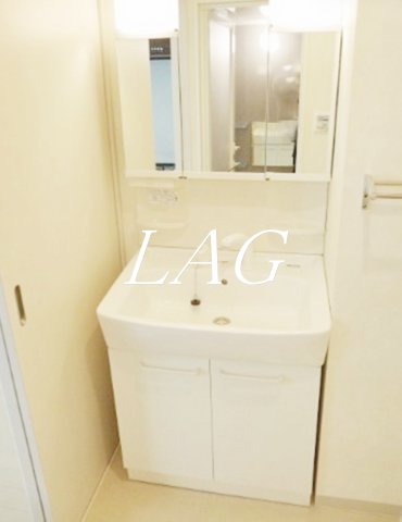 洗面設備　独立洗面台です。