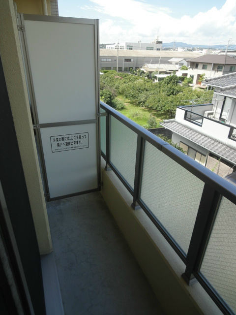 バルコニー　写真は201号室のものです