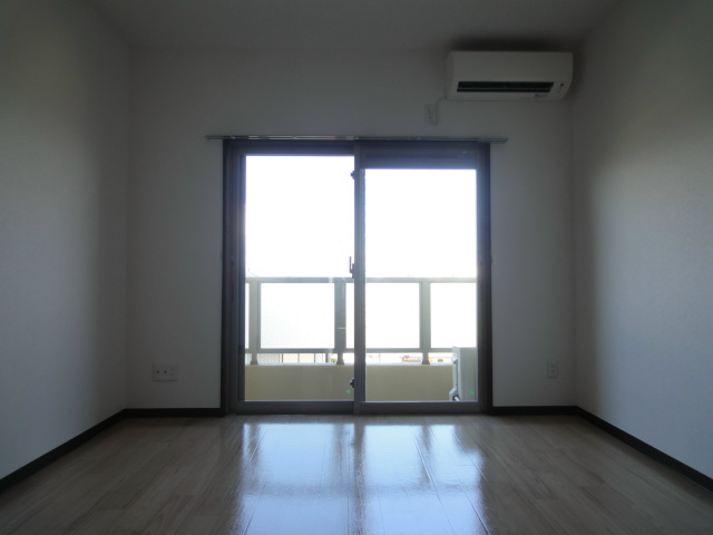 眺望　写真は201号室のものです