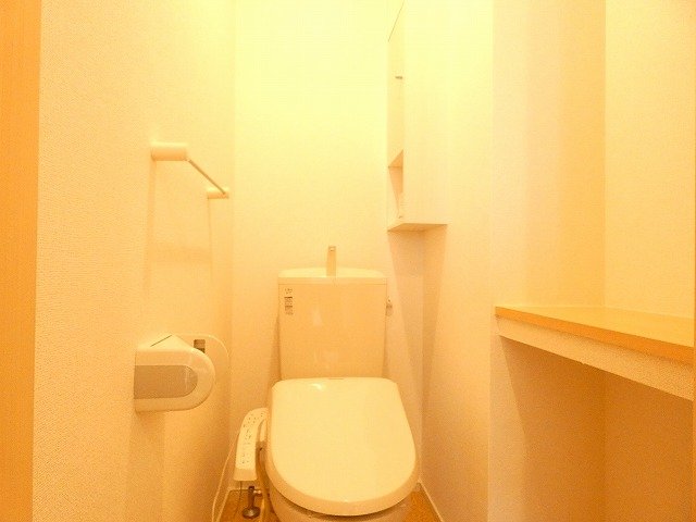 トイレ　落ち着いたトイレです