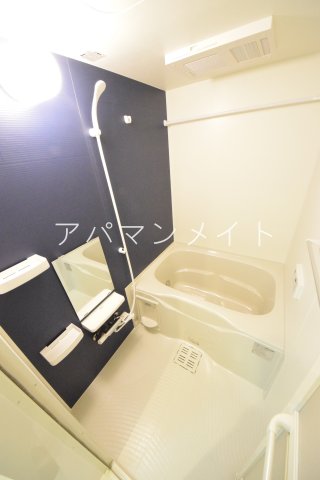 バス・シャワールーム　お風呂で日々の疲れを落としましょう