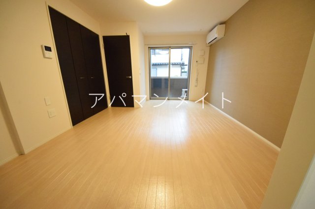 居室・リビング　ゆったり過ごせるお部屋です