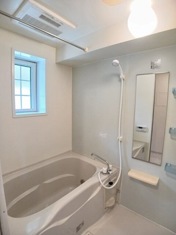 バス・シャワールーム　きれいなお風呂です