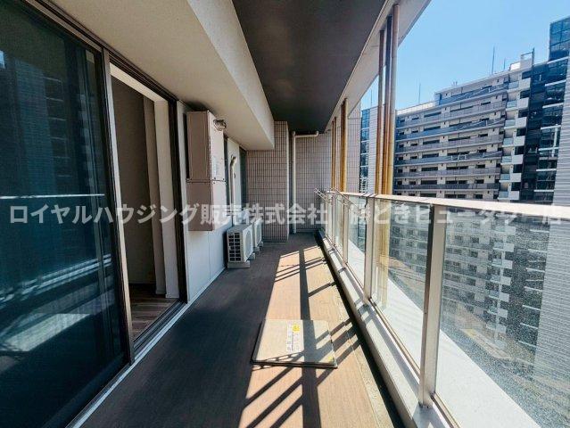 バルコニー　広々としたバルコニーです