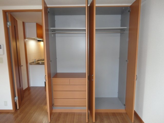 収納　クローゼット