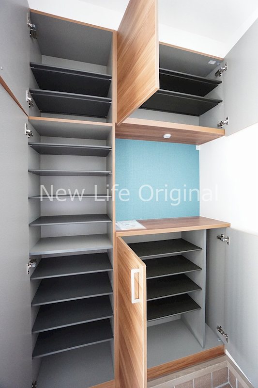 その他設備　背丈のある物も収納できる大容量のシューズボックス☆