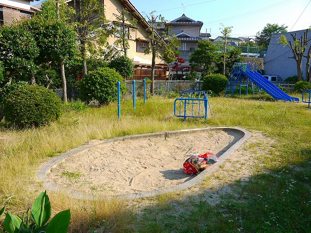 公園　三松二丁目公園（公園）まで357m