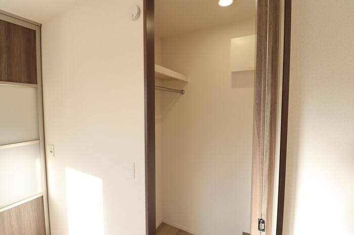 収納　ウォークイン搭載でお荷物もスッキリ！