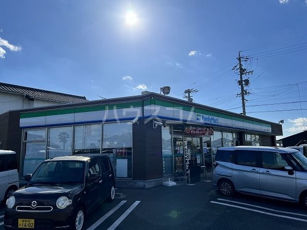 コンビニ　ファミリーマート 豊川小坂井町才ノ木店（コンビニ）まで1063m