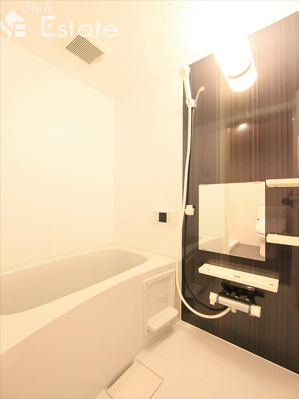 バス・シャワールーム　バスルーム　追い焚き機能付