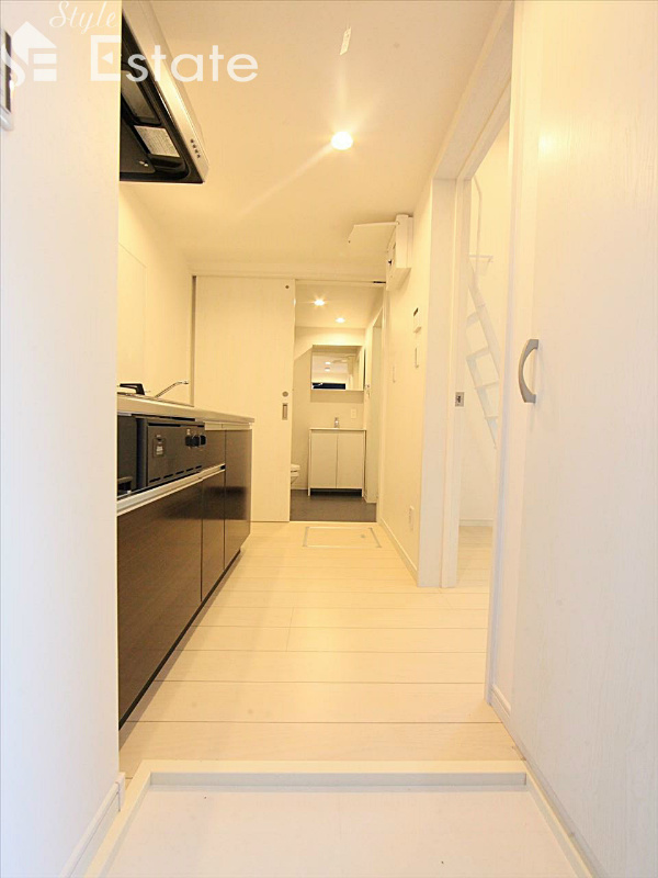 玄関　玄関　シューズボックス付