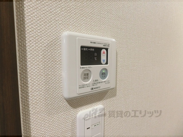 その他設備　給湯器リモコン