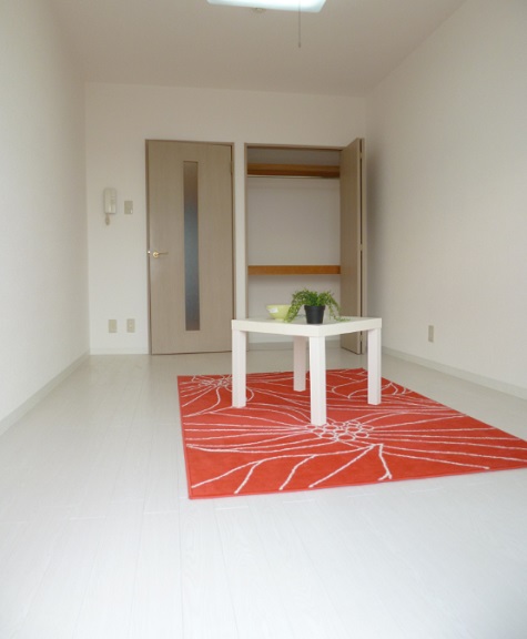 居室・リビング　実際のお部屋は反転タイプです。