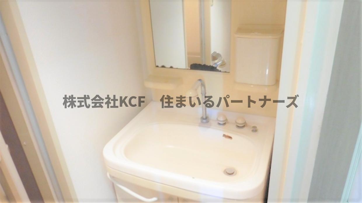 洗面設備　ゆったりとスペースのある洗面所