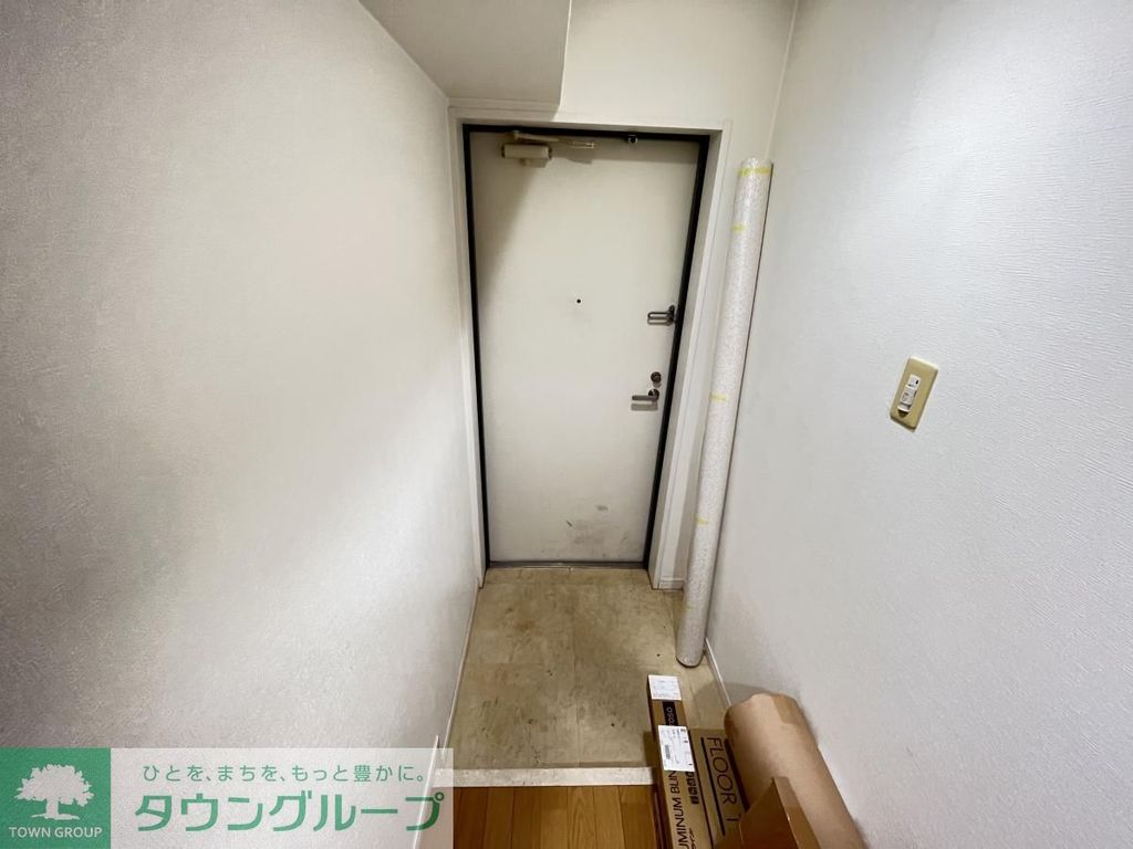 玄関　お部屋探しは株式会社　タウンハウジング　までお気軽にお問合…