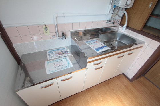 キッチン　※別部屋の写真です