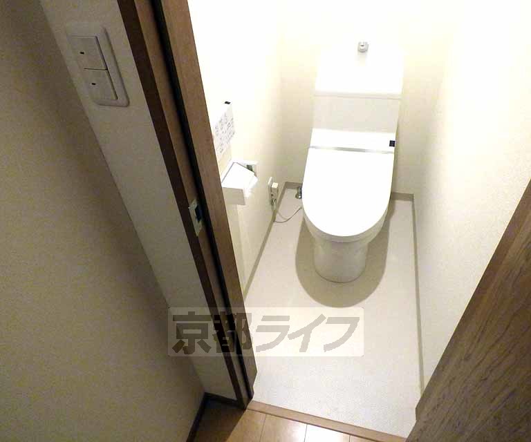 トイレ　ウォシュレット付いてます