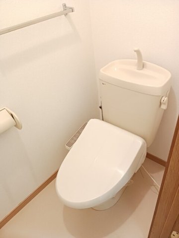 トイレ　ゆったりとした空間のトイレです