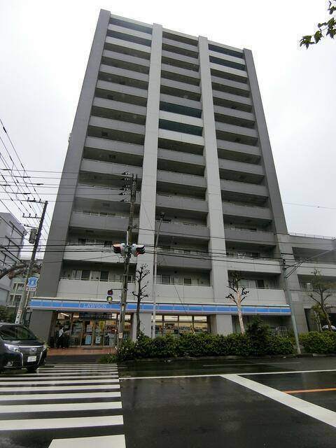 建物外観　オートロック完備