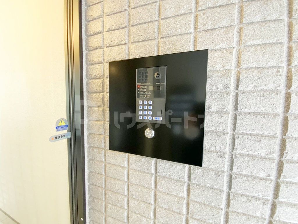 セキュリティ　エントランス