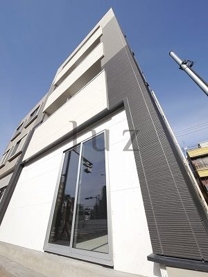 建物外観　2019年築のマンション！