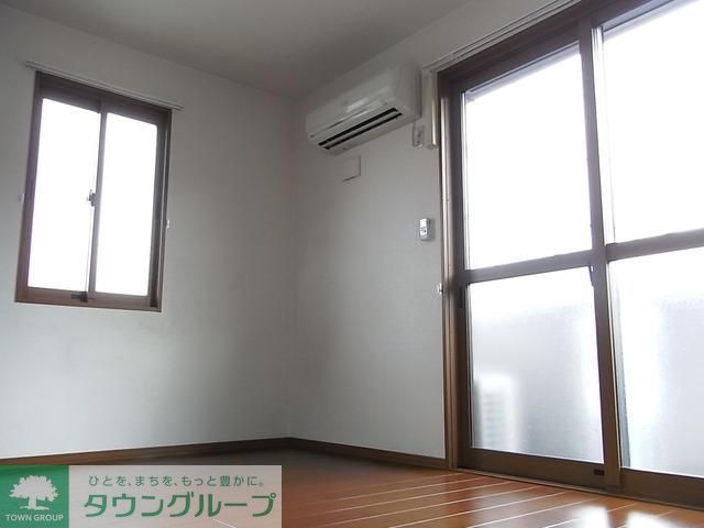 居室・リビング　角部屋２面採光