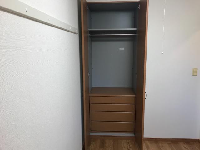 収納　クローゼット