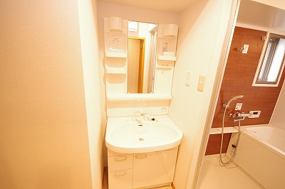 洗面設備　シャワー付洗面台