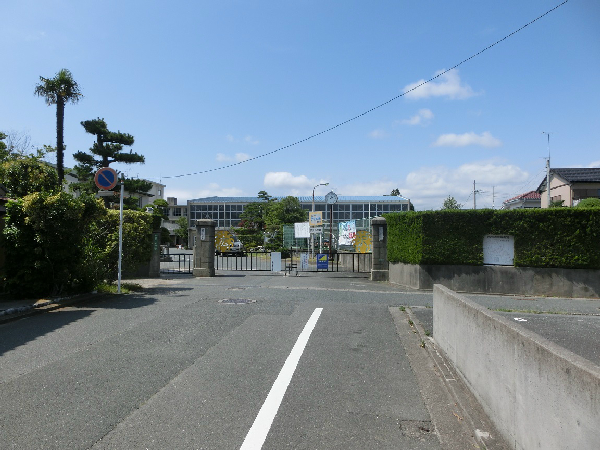 小学校　浜松市立広沢小学校（小学校）まで530m