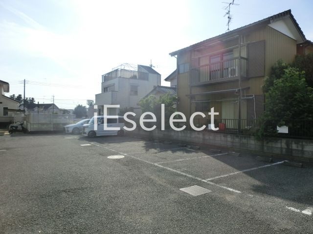 駐車場　敷地内駐車場