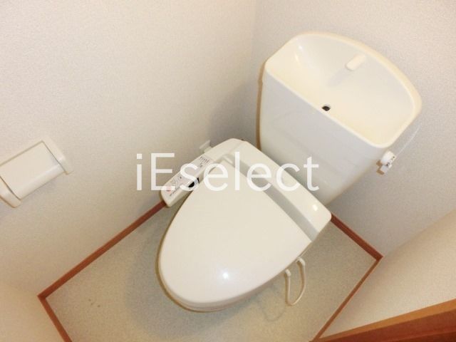 トイレ　温水洗浄便座もございます