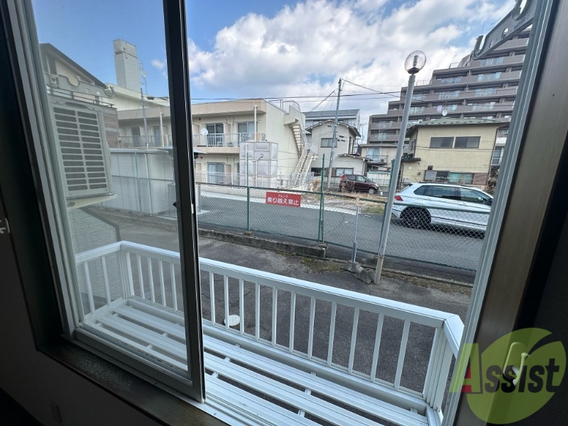 バルコニー　バルコニーはございませんが、陽当たりは良さそうですね。