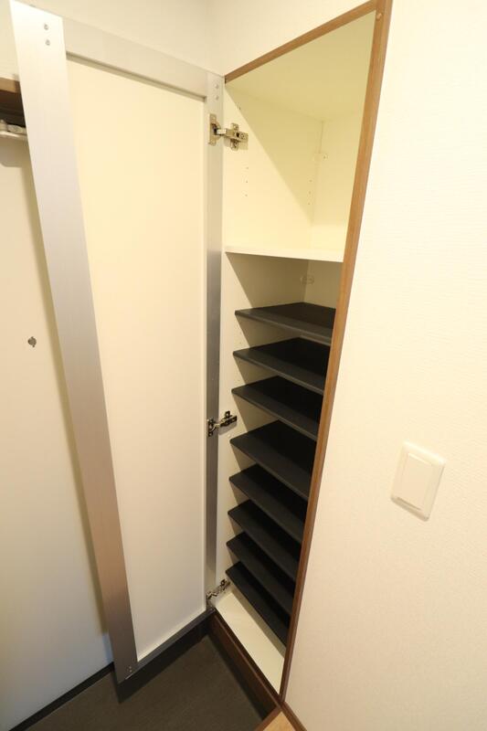 玄関　下駄箱もしっかりついてます！